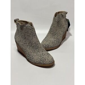 TOMS Women's Sz 7 Clare Wedge Boots in‎ Mini Cheetah Suede